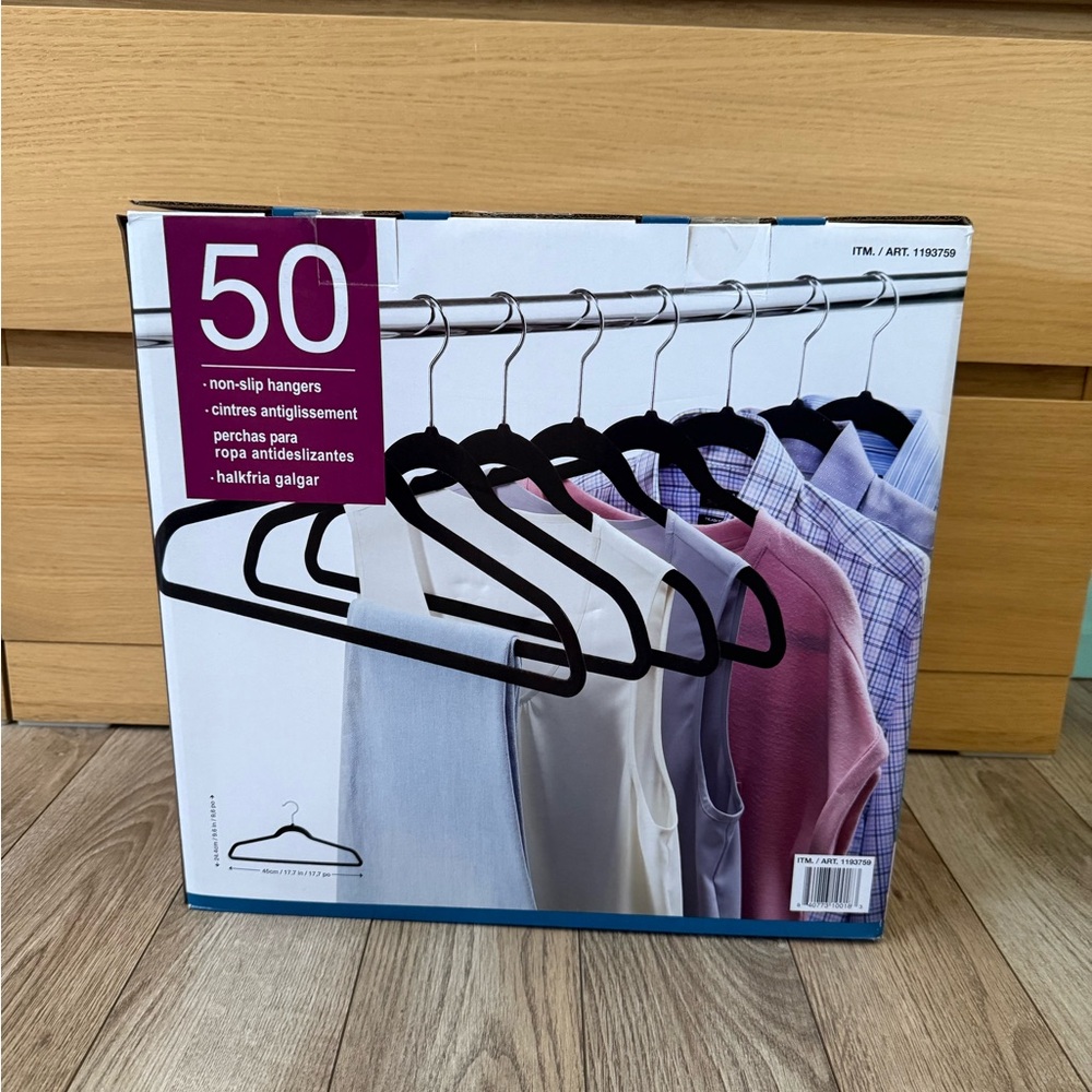 Set of 25 Non-Slip Hangers